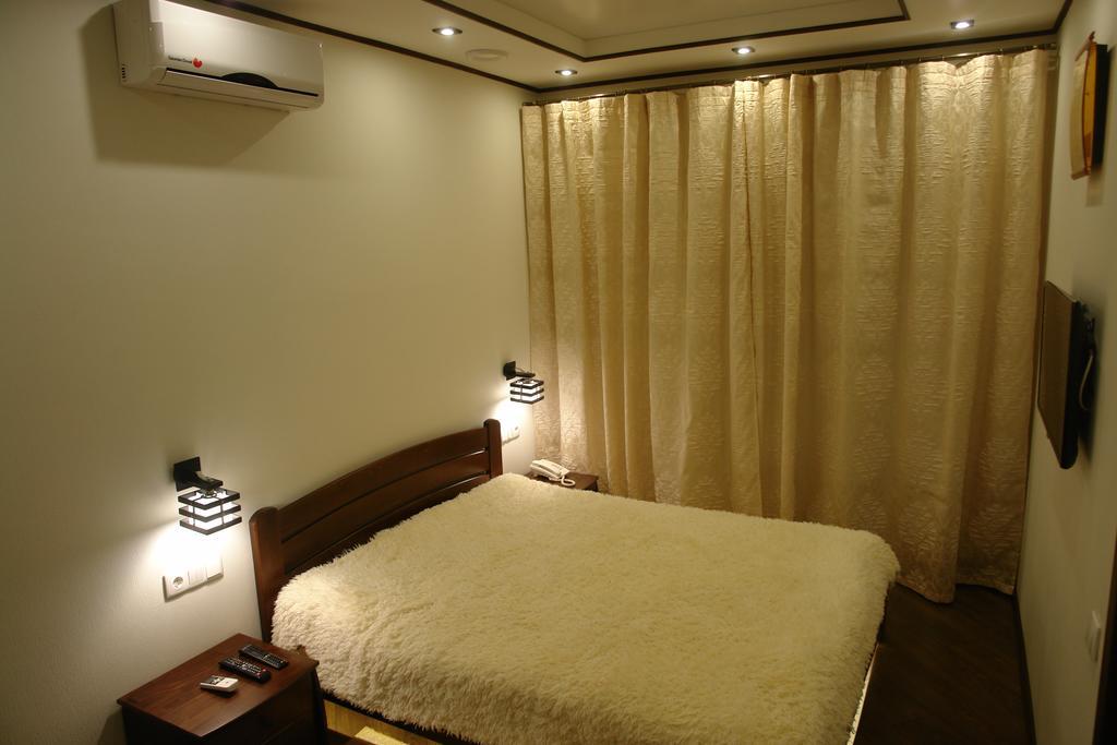 Hotel Sicilia Chornomorsk Buitenkant foto