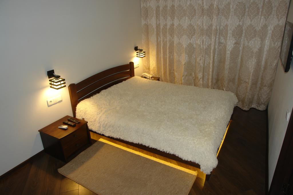 Hotel Sicilia Chornomorsk Buitenkant foto