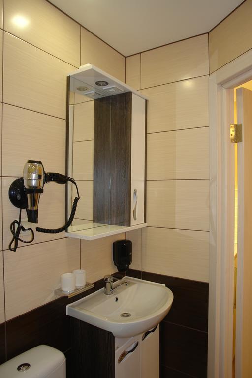 Hotel Sicilia Chornomorsk Buitenkant foto